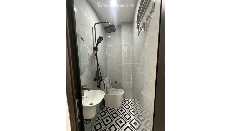 Bán nhà ngõ Hoà Bình 7, phường Bạch Mai. Diện tích sổ 20,5m2 , thực tế 24m2 ! Giá 6tỷ3