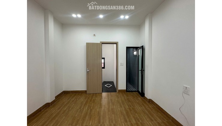 Bán nhà ngõ Hoà Bình 7, phường Bạch Mai. Diện tích sổ 20,5m2 , thực tế 24m2 ! Giá 6tỷ3