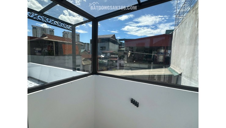 Bán nhà ngõ Hoà Bình 7, phường Bạch Mai. Diện tích sổ 20,5m2 , thực tế 24m2 ! Giá 6tỷ3