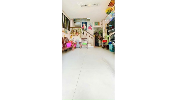 Nhà hẻm xe hơi Lạc Long Quân  35m² (3.8 x 12m)  5.4 tỷ
