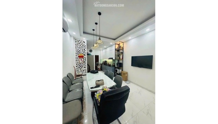 BÁN NHÀ BA ĐÌNH gần sát phố vip trung tâm NHỈNH 8 đồng
