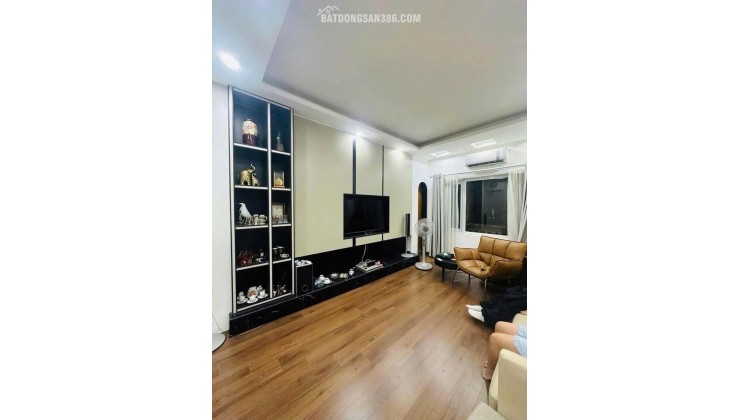 BÁN NHÀ BA ĐÌNH gần sát phố vip trung tâm NHỈNH 8 đồng