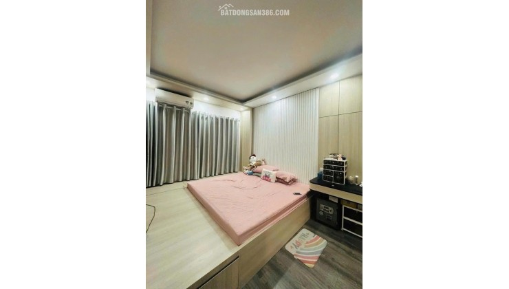 BÁN NHÀ BA ĐÌNH gần sát phố vip trung tâm NHỈNH 8 đồng