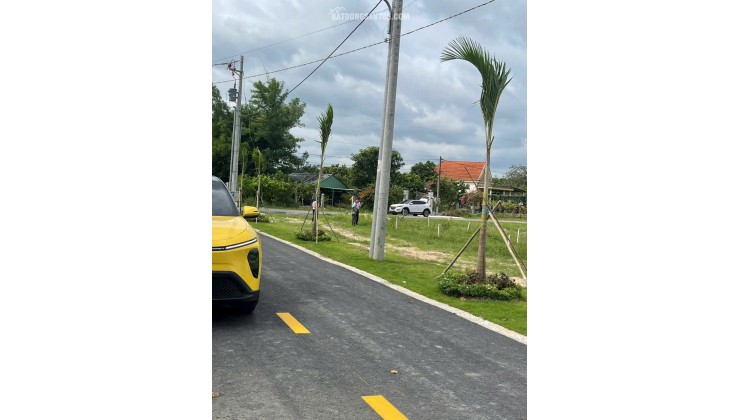 CHỦ NGỘP CẦN BÁN GẤP LÔ ĐẤT TẠI TP.HCM /225M2 - THỔ CƯ 100M2