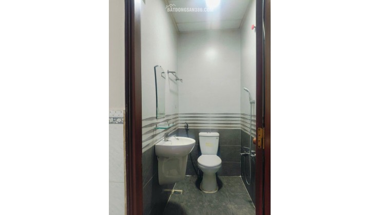 BÁN NHÀ HẺM DƯƠNG BÁ TRẠC, QUẬN 8, 54M², 2 TẦNG, LÔ GÓC SÁT HẺM XE HƠI, GIÁ 5.98 TỶ