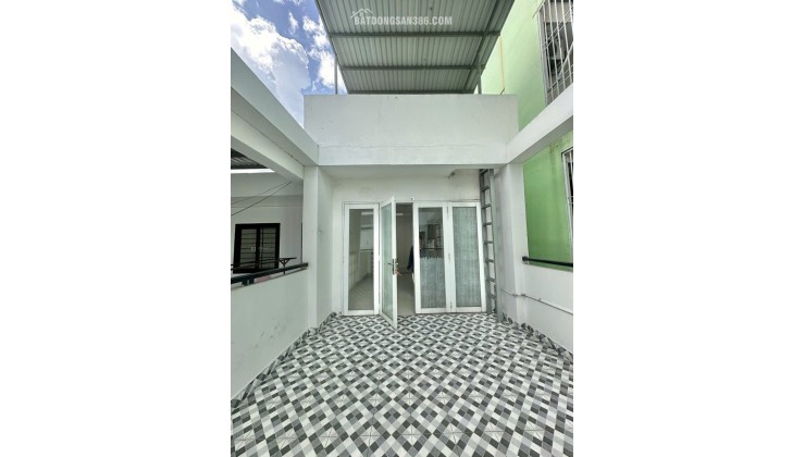 Bán nhà Q10 Tô Hiến Thành- 5 tầng 50m2- giảm mạnh còn 9.9 tỷ. Trí: 0967638168