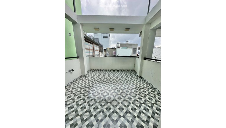 Bán nhà Q10 Tô Hiến Thành- 5 tầng 50m2- giảm mạnh còn 9.9 tỷ. Trí: 0967638168