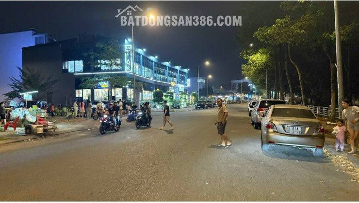 ĐẤT VỊ TRÍ SIÊU ĐẸP CHÁNH NGHĨA CENTER – \"PHÚ MỸ HƯNG\" CHỈ 8.8 TỶ SHR 90M2. LH:0906840840.