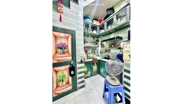 NHỈNH 3 TỶ - 3PN - 4WC - HOÀNG SA - Q3 - 4 TẦNG - 21M2 - SỔ A4 - AN NINH