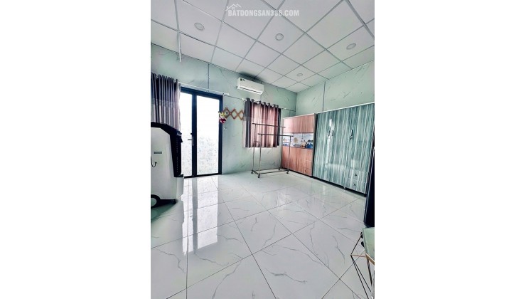 NHỈNH 3 TỶ - 3PN - 4WC - HOÀNG SA - Q3 - 4 TẦNG - 21M2 - SỔ A4 - AN NINH