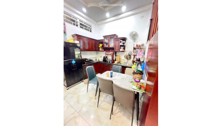  Nhà Đẹp Sát AeonMall Tạ Quang Bửu Q8 - 3 Tầng - 4PN - Hơn 6 Tỷ TL