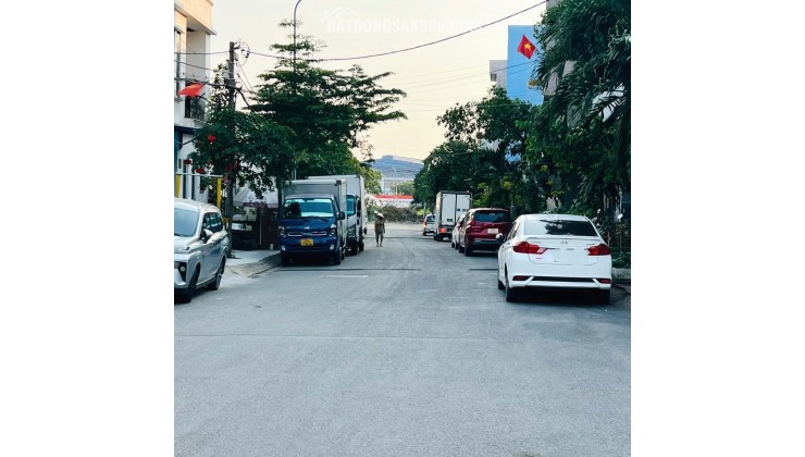Nhà phố đẹp  4 Tầng, Tam Bình, 2MT  - Nhỉnh 5 tỷ – Đường 8m – Ôtô ngủ trước nhà