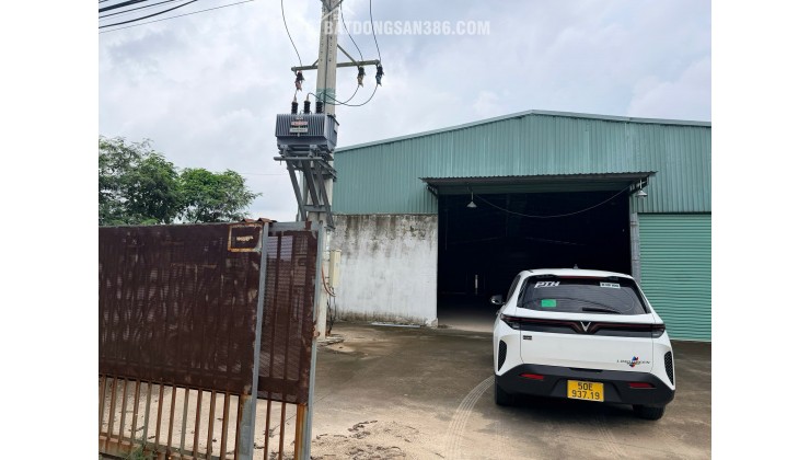 NHÀ XƯỞNG MẶT TIỀN ĐT748 – 1.306M² – THỔ CƯ 600M² – XE CONTAINER RA VÀO THOẢI MÁI