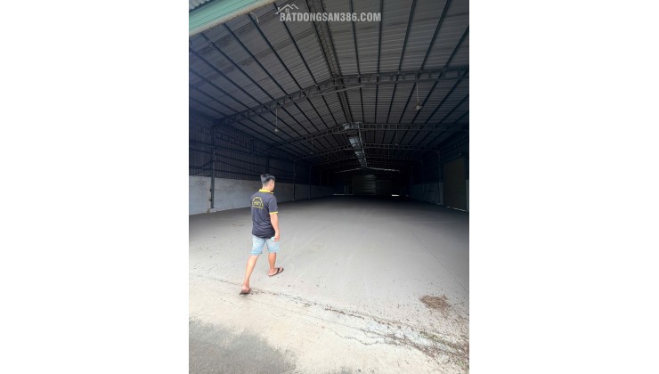 NHÀ XƯỞNG MẶT TIỀN ĐT748 – 1.306M² – THỔ CƯ 600M² – XE CONTAINER RA VÀO THOẢI MÁI