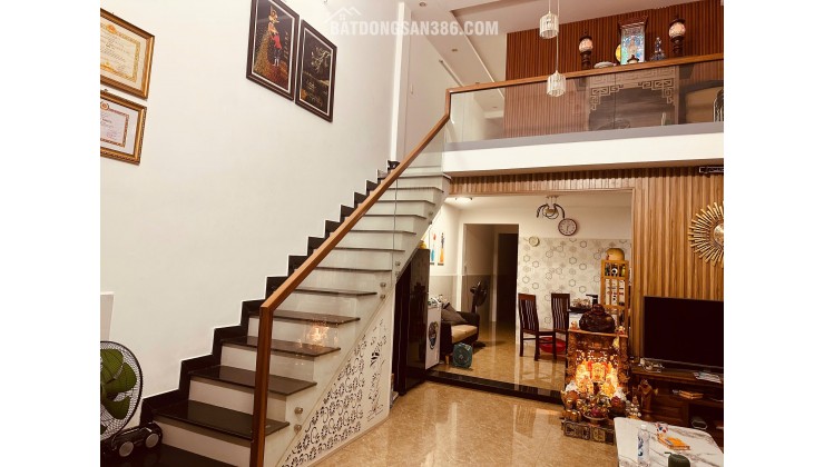 Bán căn nhà mặt tiền vừa ở vừa kinh doanh - đường Hoà Mỹ 8