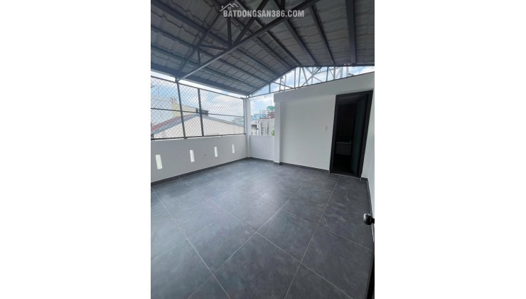 Bán gấp Nhà Mặt Tiền Đường Trần Hưng Đạo Quận Tân Phú - 98m2 Giá Tốt