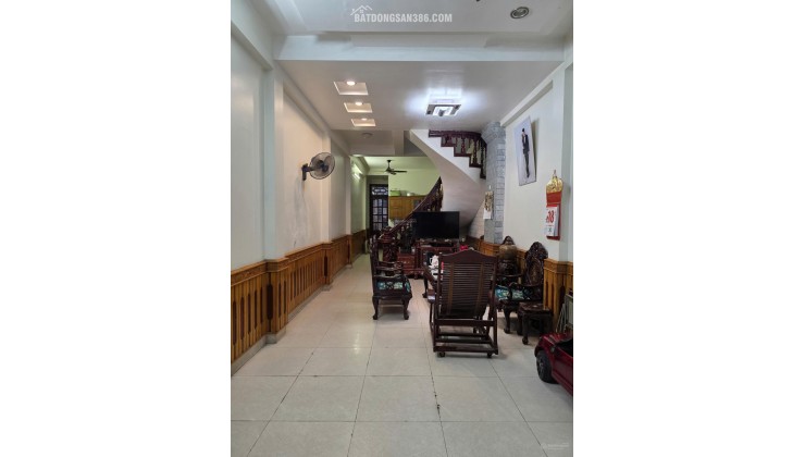 Bán gấp nhà 80m2 Quận Hoàng Mai - Cạnh Hồ Linh Đàm - Vị trí đắc địa - Giá đầu tư