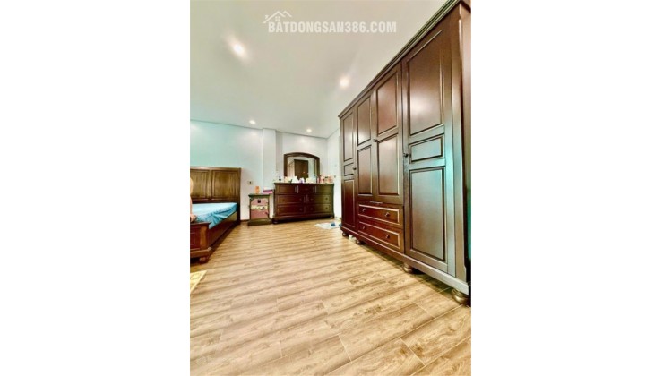 Bán siêu phẩm mặt phố Vạn Phúc kéo dài, Ba Đình DT: 91m, 5 tầng, MT 4,6m, 64 tỷ. LH: 0933 993568