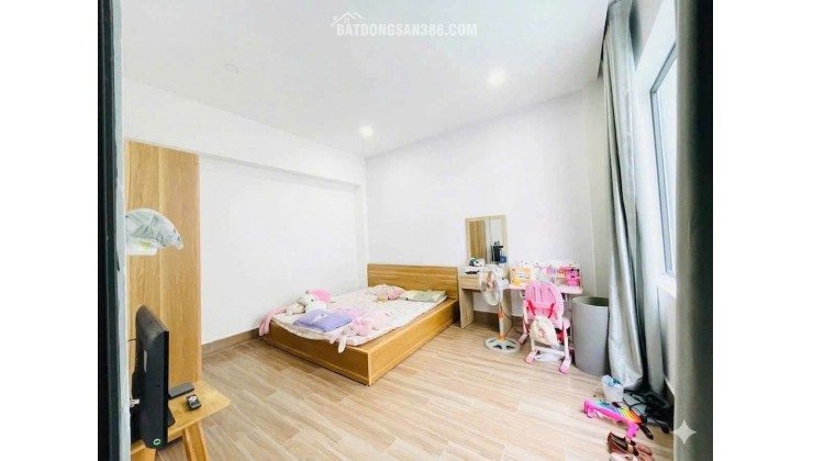CHÀO BÁN NHÀ 3 TẦNG 3 MÊ TRÊN SÂN THƯỢNG CHILL KIỆT MAI LÃO BẠNG