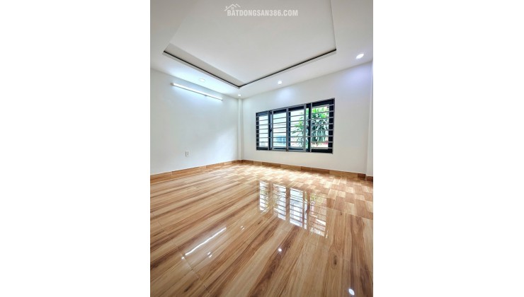 NHÀ ĐẸP XINH XẮN KIÊN CỐ 4 TẦNG ĐỦ CÔNG NĂNG 24M2,4*6M,3 PN GIÁ CHỈ NHỈNH 3