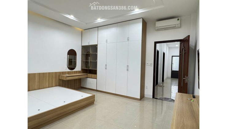 NHÀ ĐẸP 2 TẦNG 2 MÊ MẶT TIÊN ĐƯỜNG NGUYỄN KHANG