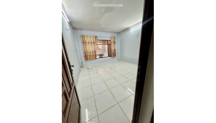 BÁN NHÀ GẦN HẺM XE HƠI TẠ QUANG BỬU – QUẬN 8 – 57M2 - 3PN – NHỈNH 5 TỶ- LH 0784968131
