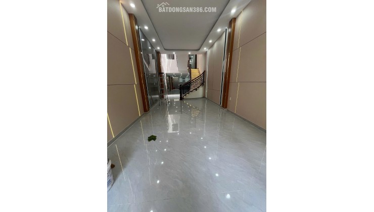 Bán gấp Nhà Mặt Tiền Đường Trần Hưng Đạo Quận Tân Phú - 98m2 Giá 17.6 Tỷ