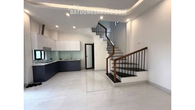  CHO THUÊ NHÀ NGUYÊN CĂN TẠI Ô CÁCH – 30M² x 5 TẦNG – 3PN  