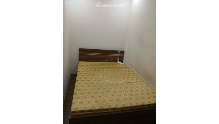 Bán căn hộ CCMN phố chùa Láng. toà nhà 7 tầng, căn tầng 2