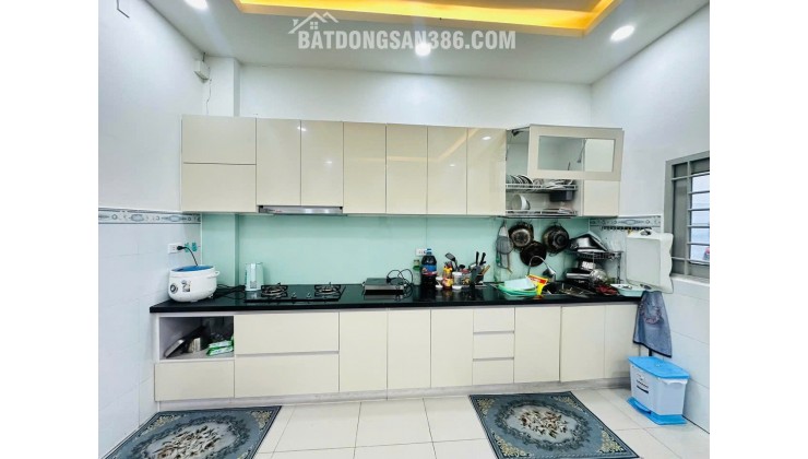 MĂT TIỀN LÊ THỊ HOA NGANG 5M ĐƯỜNG 15M DT 104,3M2 GIA 9TY500