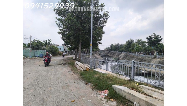 NHÀ NGÔ CHÍ QUỐC -HẺM XE HƠI VÀO NHÀ -4 PHONG NGỦ -GIÁ 5TY900