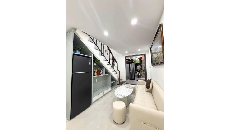 NHÀ 2 TẦNG LÔ GÓC KIỆT TRẦN CAO VÂN -SÁT BIỂN NGUYỄN TẤT THÀNH