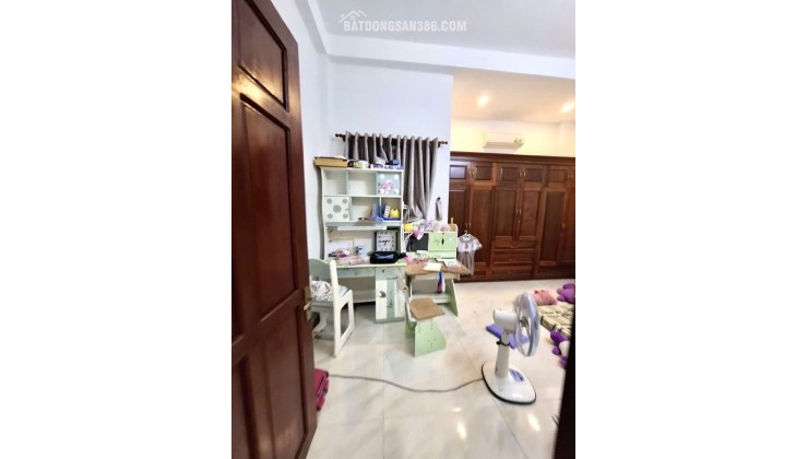 CHÍNH CHỦ BÁN GẤP NHÀ 1 TRỆT 3 LẦU SÂN THƯỢNG – HẺM XE HƠI ĐƯỜNG HƯƠNG LỘ 80, PHƯỜNG BÌNH TÂN