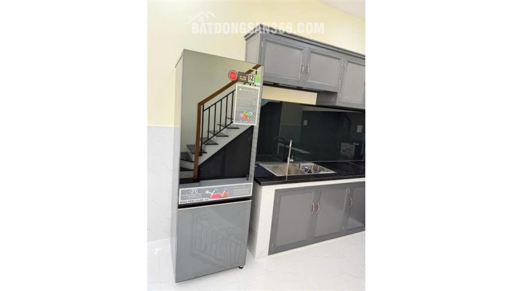 1 TỎI HƠN CÓ NHÀ XÂY MỚI ,1/ GẦN NGUYỄN SƠN, TÂN PHÚ,30M RA MT,2 TẦNG,NGANG ĐẸP 4M,TẶNG FULL NỘI THẤT.