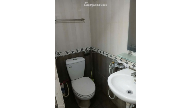 Bán căn hộ CCMN phố chùa Láng. toà nhà 7 tầng, căn tầng 2