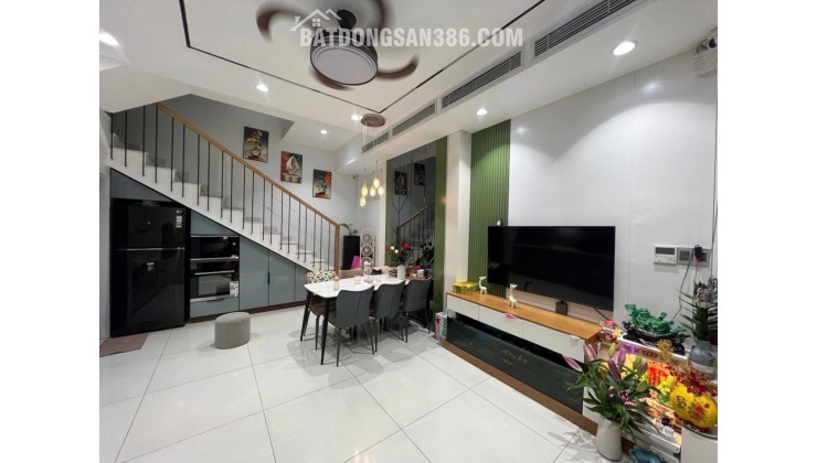 4 TẦNG - HẺM XE HƠI - KHU VIP TÂN SƠN NHÌ - 35M2 - FULL NỘI THẤT - GIÁ 6 tỷ.