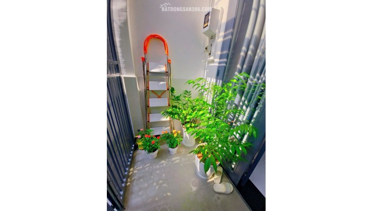 1 BƯỚC RA MẶT TIỀN,KHU VIP VƯỜN LÀI TÂN PHÚ, XE HƠI THOÁNG,NHÀ 3 TẦNG ,40M2, 3 PN. GIÁ CHỈ NHỈNH 6 TỶ XÍU XÍU