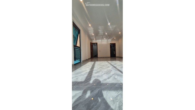 Chính chủ bán nhà mặt phố Nguyễn Cơ Thạch 45mv SĐCC LH:0969148973.