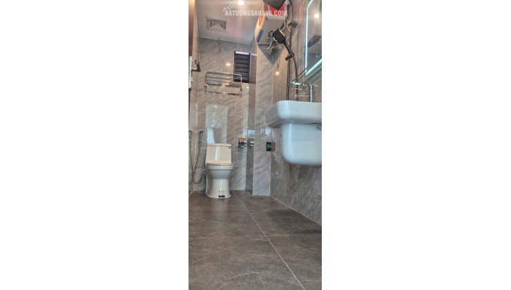 Chính chủ bán nhà mặt phố Nguyễn Cơ Thạch 45mv SĐCC LH:0969148973.