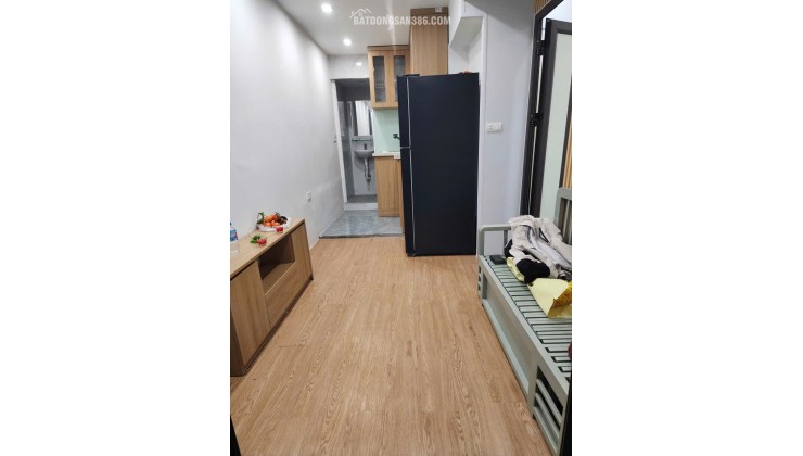 Chính Chủ P 503 Nhà 77 Thịnh Hào 1 Đống Đa Bác nào con lên học đại học mua căn này thì quá đỉnh , học xong bán lại vẫn lời