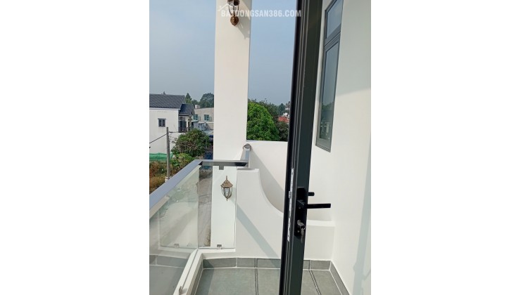 CHỈ VỚI 2TỶ1 SỞ HỮU NGAY CĂN NHÀ 1 TRỆT 1 LẦU, SỔ HỒNG RIÊNG NGAY TRUNG TÂM THỦ DẦU MỘT