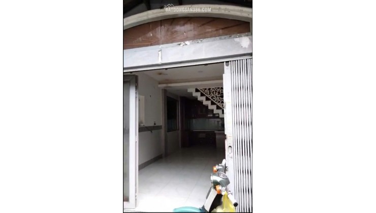 CHO THUÊ NHÀ NGUYÊN CĂN 1 LẦU MT ĐƯỜNG RAY XE LỬA PHÚ NHUẬN LH:0707569412