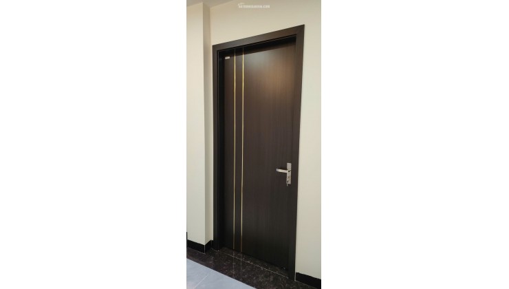 BÁN NHÀ 7 TẦNG, GÓC 3 MẶT ĐƯỜNG, SỐ 4 NGÕ 521 NGUYỄN TRÃI. LH:0393111533 HOẶC 0934306688.
