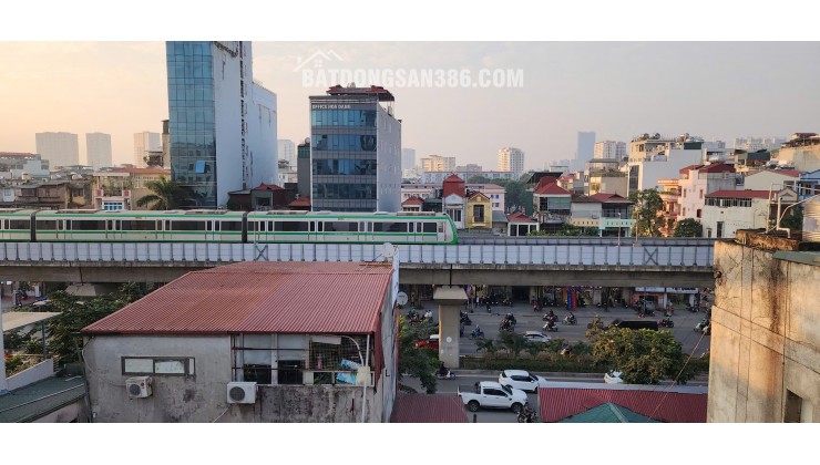 BÁN NHÀ 7 TẦNG, GÓC 3 MẶT ĐƯỜNG, SỐ 4 NGÕ 521 NGUYỄN TRÃI. LH:0393111533 HOẶC 0934306688.