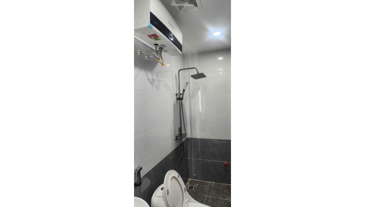 BÁN NHÀ 7 TẦNG, GÓC 3 MẶT ĐƯỜNG, SỐ 4 NGÕ 521 NGUYỄN TRÃI. LH:0393111533 HOẶC 0934306688.