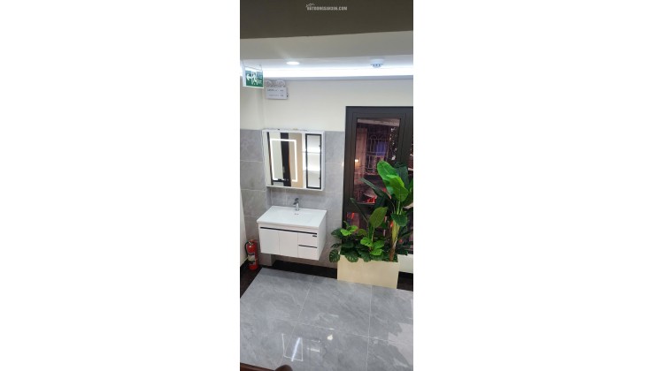 BÁN NHÀ 7 TẦNG, GÓC 3 MẶT ĐƯỜNG, SỐ 4 NGÕ 521 NGUYỄN TRÃI. LH:0393111533 HOẶC 0934306688.
