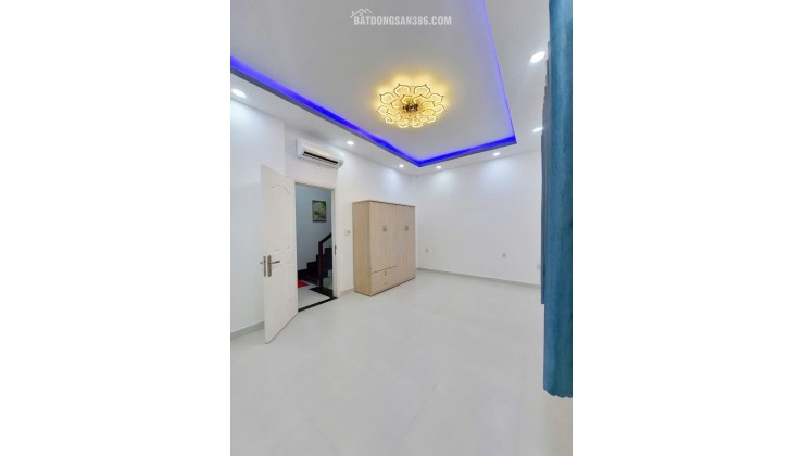 BÁN NHÀ KĐT 5 SAO CÁCH CHỢ BÌNH CHÁNH CHỈ 2KM (5,5 X 15) CHỈ 4.5 TỶ. LH:0908815596
