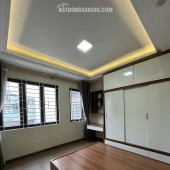 Bán nhà ngõ Ba gác lượn Ba Đình DT hợp túi bình dân