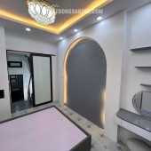 BÁN NHANH nhà View hồ -Ba Đình chỉ NHỈNH 5 đồng xíu