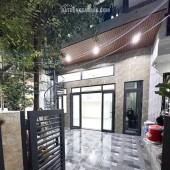 Bán nhà Q10 Cách mạng tháng 8 ngang 6m 4 tầng 95m2: 8,9 tỷ. Trí 0967638168